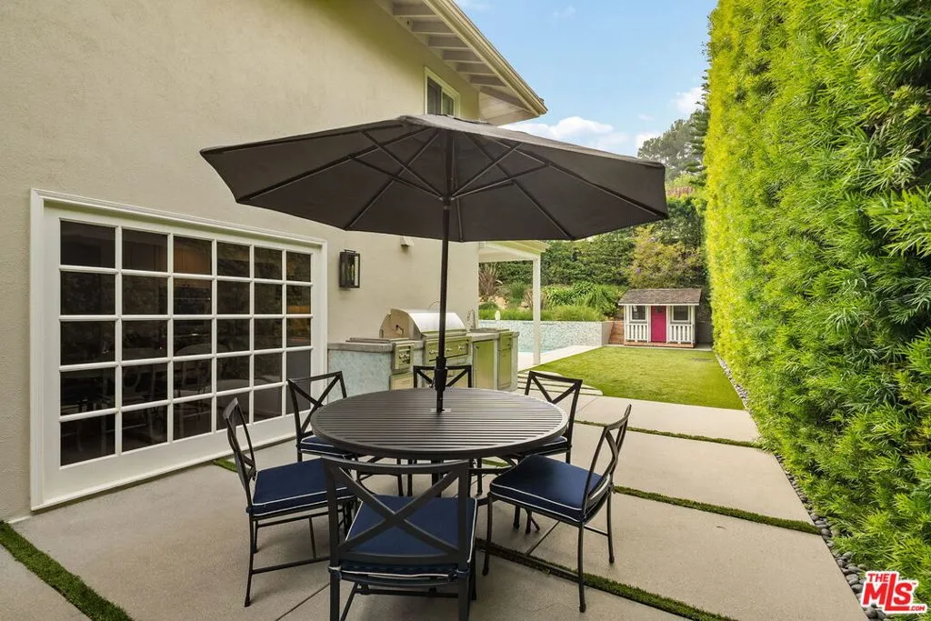 837 N Bundy Drive, Los Angeles, California 90049 home-pic-9